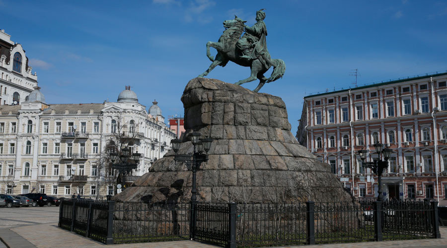 monument to Bohdan Khmelnytskyi
