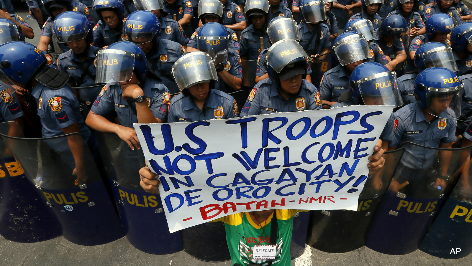 Philippines protest Kerry