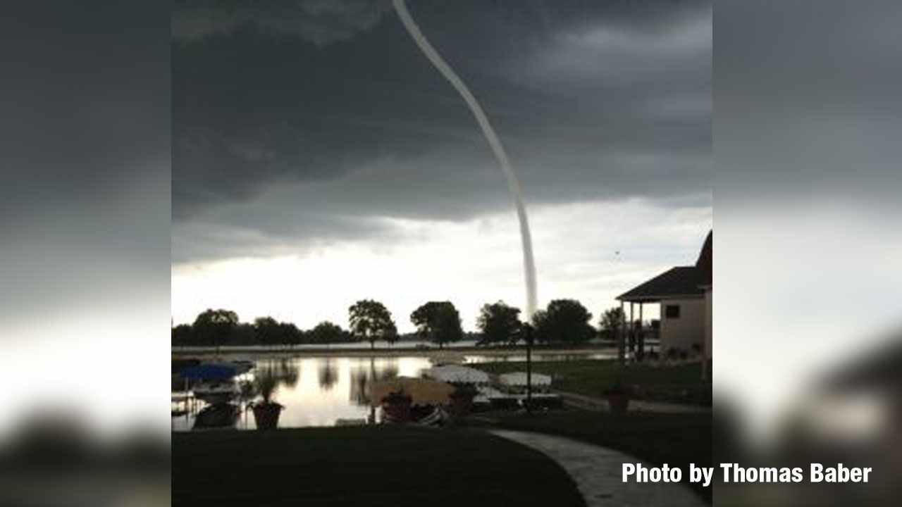 Lake Manawar waterspout