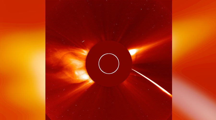 Sun diving comet