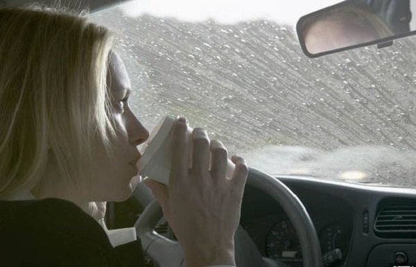 coffee while driving