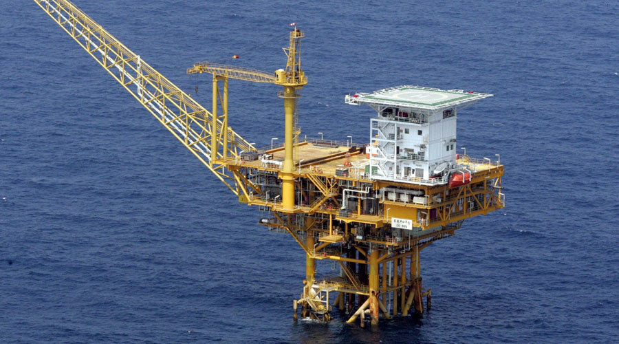 gas platform in sea