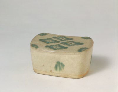 Click to enlarge A porcelain pillow