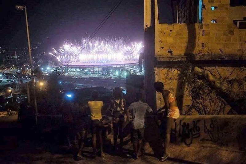 Click to enlarge kids watching olympics