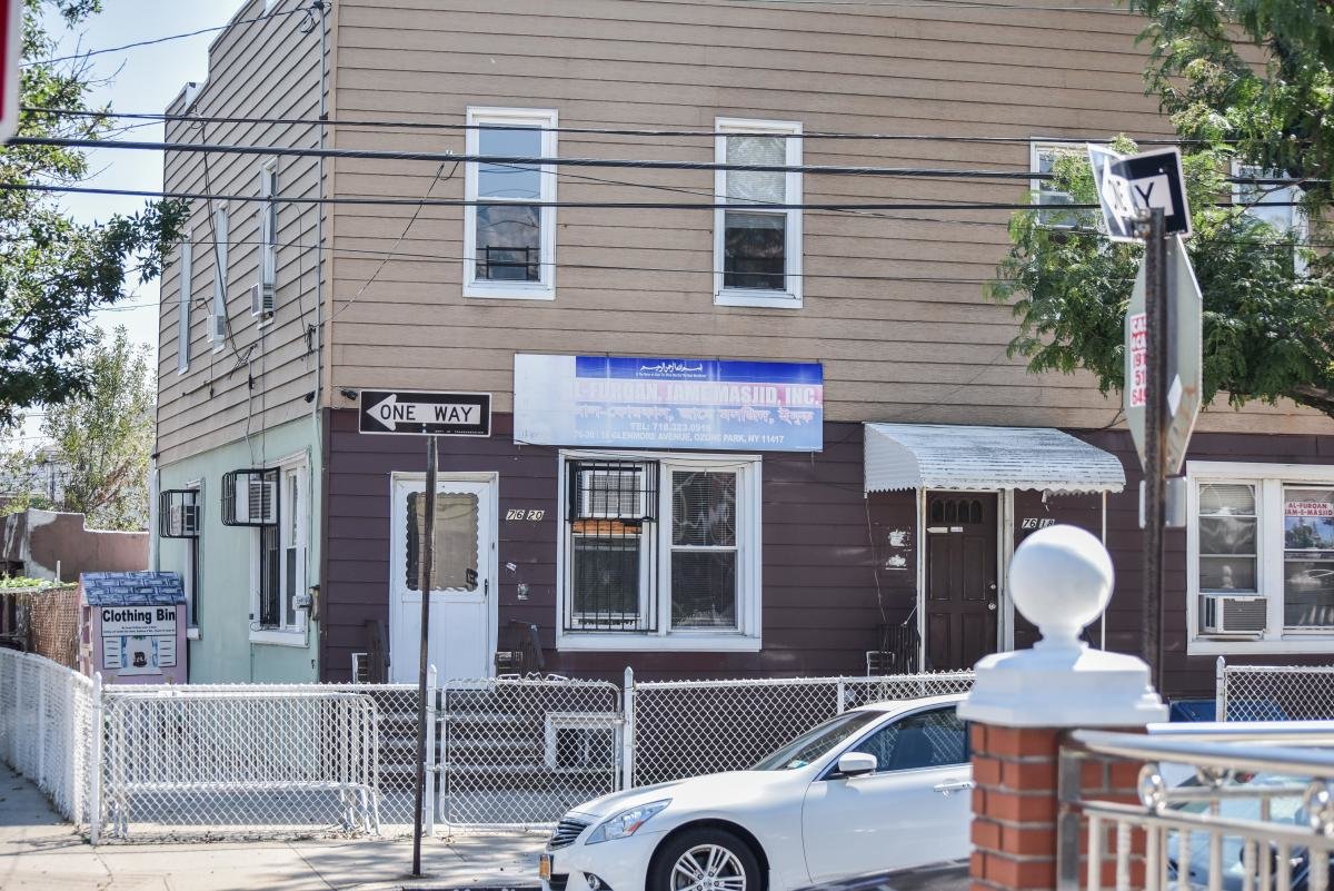 Click to enlarge The Al-Furqan Jame Masjid mosque in Ozone Park