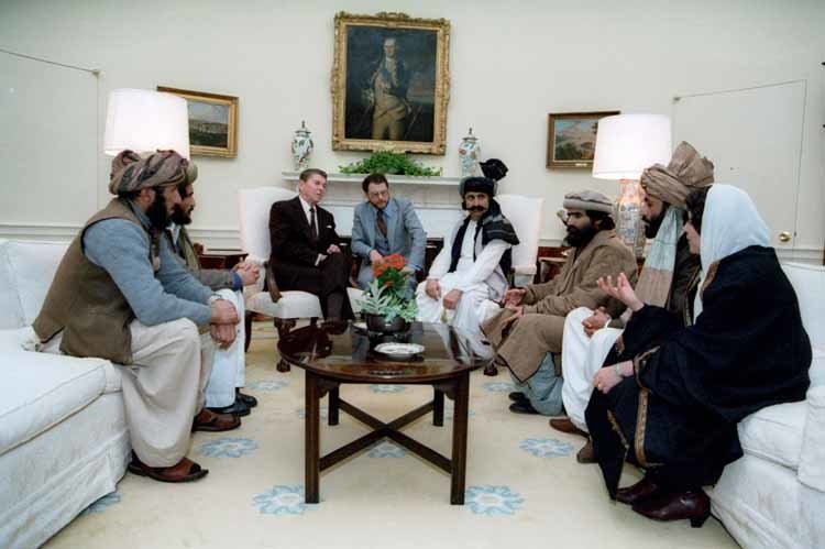 Click to enlarge Reagan meets Afghan Al Qaeda Mujahideen leaders