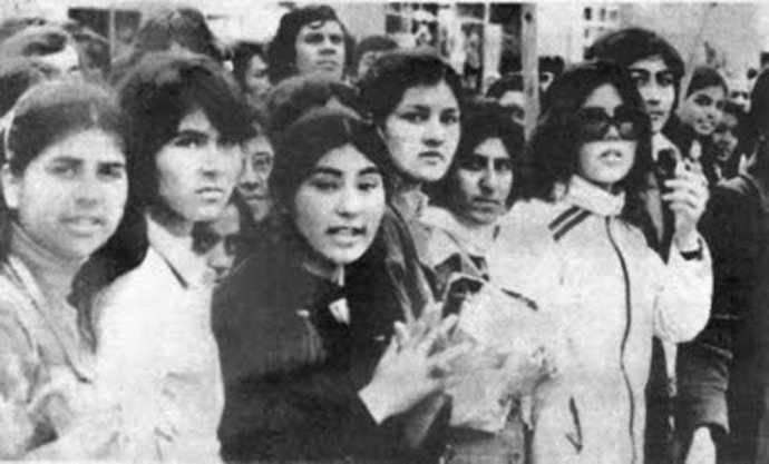 Click to enlarge Afghan women