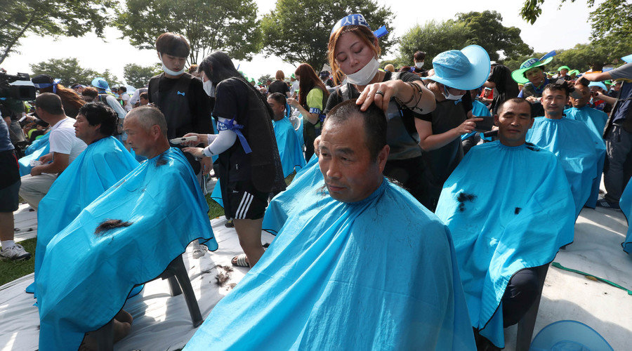 Click to enlarge Seongju residents