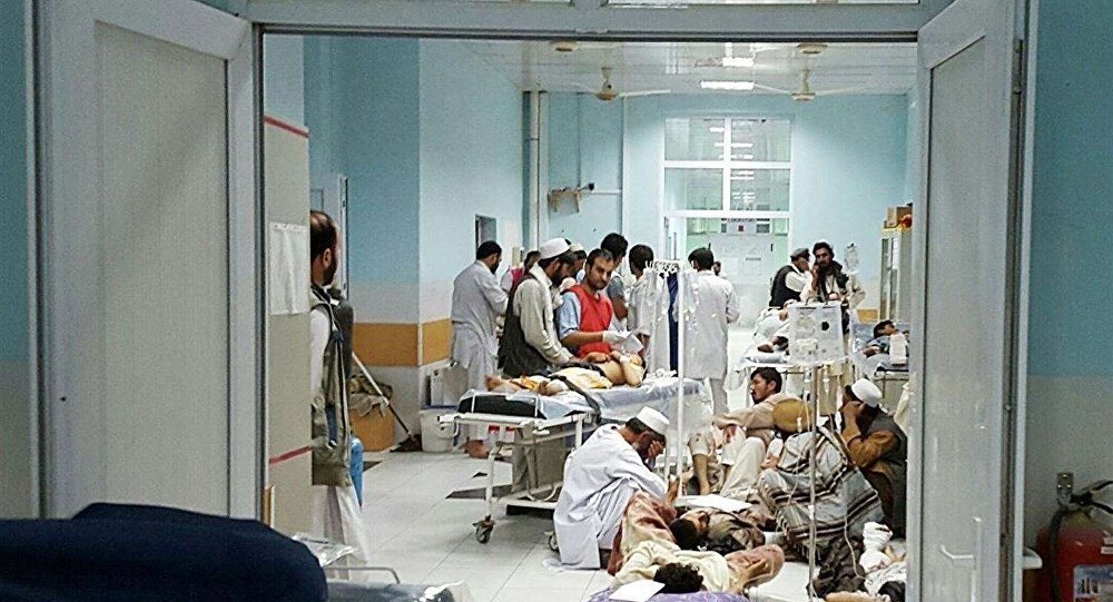 Click to enlarge Doctors Without Borders working in hospital