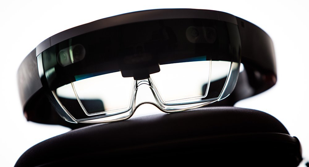 Click to enlarge Microsoft HoloLens