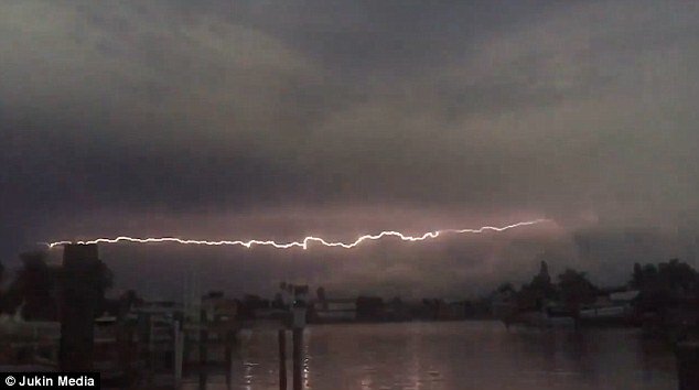 Click to enlarge The sudden electrostatic discharge is seen like a streak of light before it vanishes for good