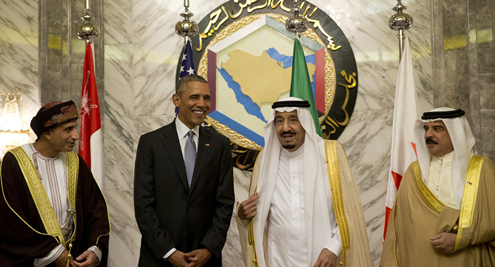 Click to enlarge From left, Oman's Deputy Prime Minister Fahd bin Mahmoud al-Said, Saudi Arabia's King Salman, U.S. President Barack Obama and Bahrain's King Hamad bin Isa al Khalifa