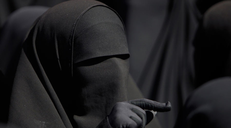 Click to enlarge burka woman