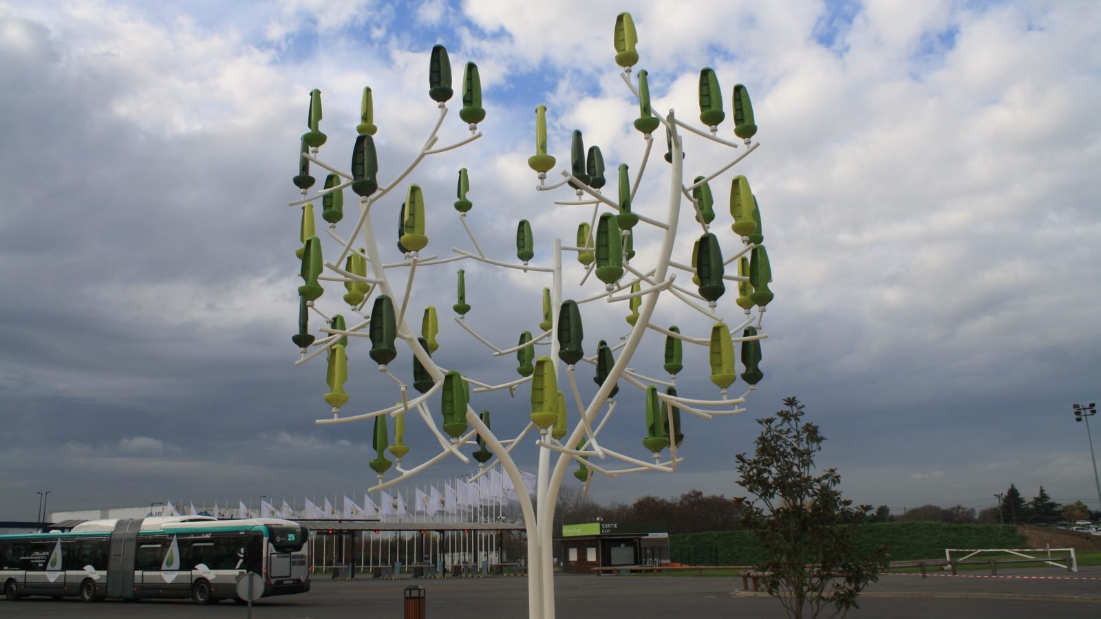 Click to enlarge Artificial wind tree