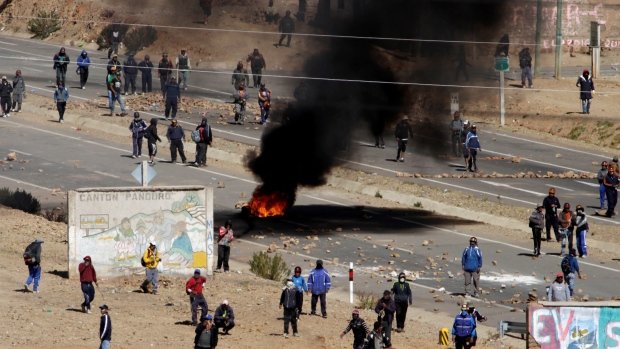 Click to enlarge bolivia miners protest