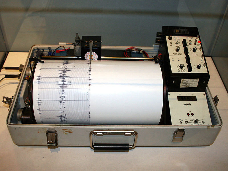 Click to enlarge Kinemetrics seismograph