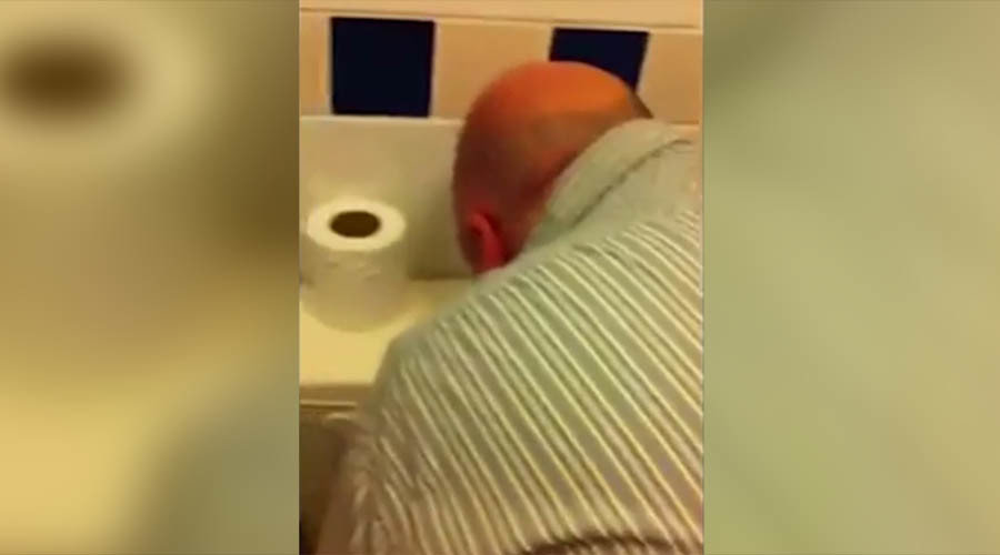 Click to enlarge dover mayor snorting