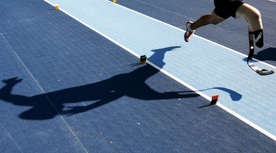 Click to enlarge paralympics runner