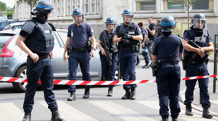 police attack paris