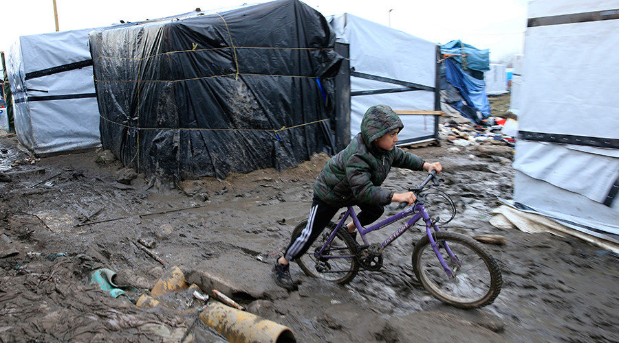 Click to enlarge calais jungle camp