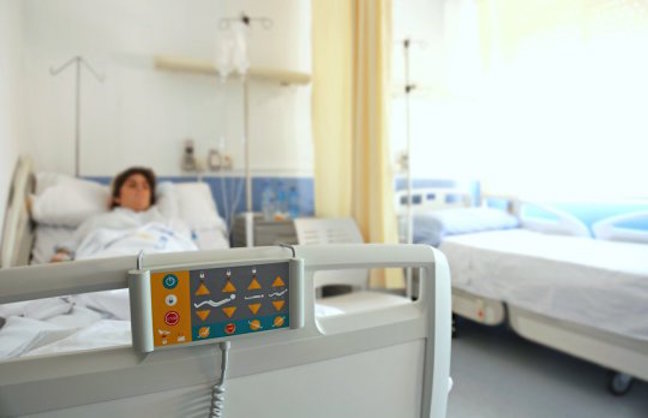 Click to enlarge hospital ICU loss gut bacteria