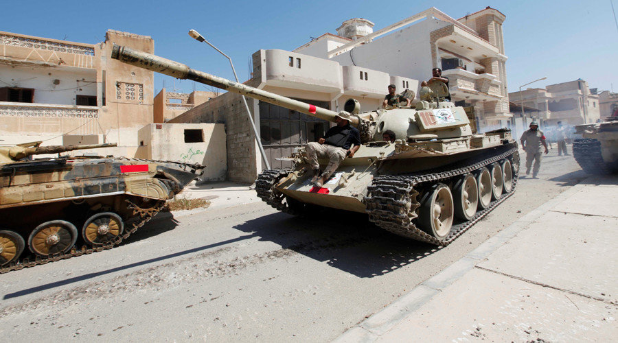 Click to enlarge Libyan forces tanks