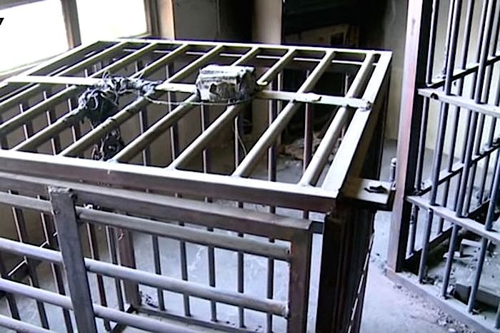 Click to enlarge ISIS cages