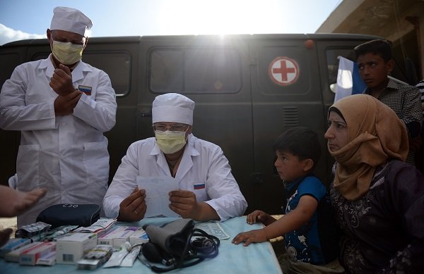 Russian doctors provide consultations