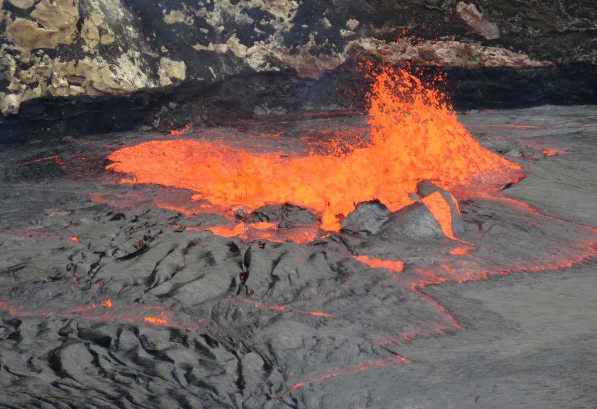 Click to enlarge Kilauea volcano lava lake