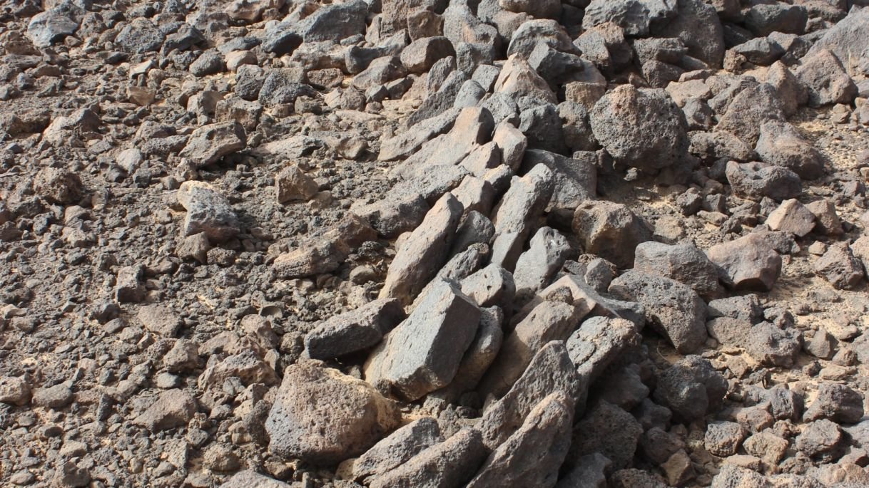 Tulul al-Ghusayn stones