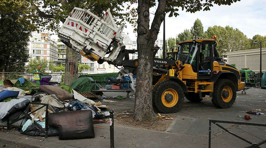 paris migrant camp 