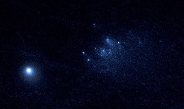 Click to enlarge hubble disintegrating comet
