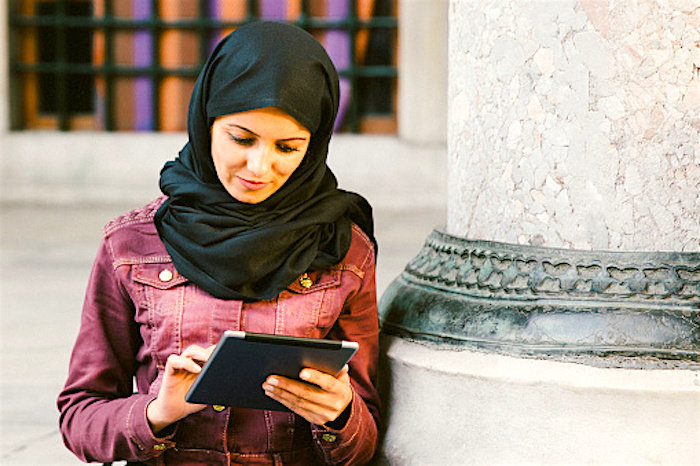 Click to enlarge woman scarf