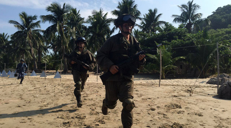 Chinese soldiers