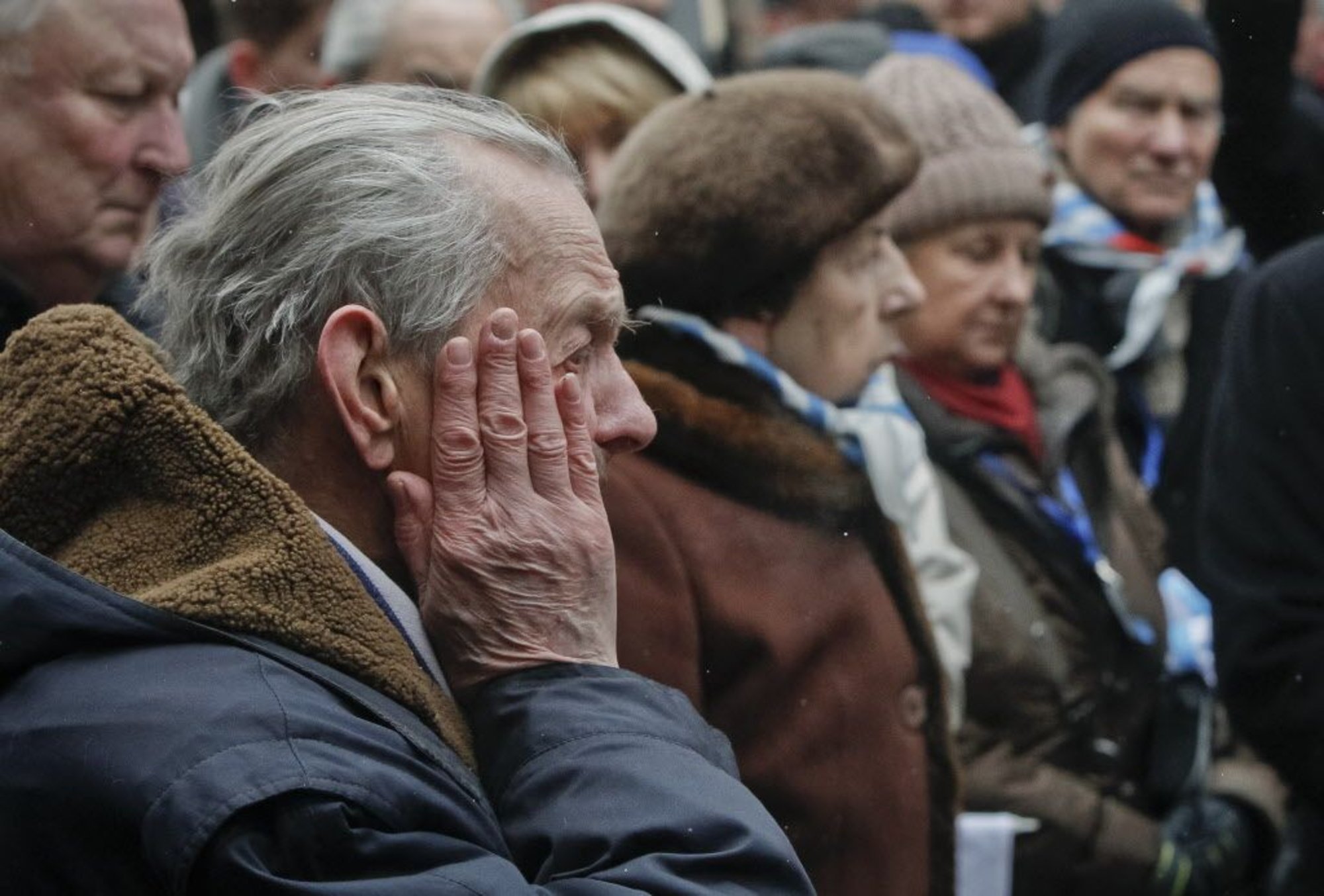 poland holocaust mourners