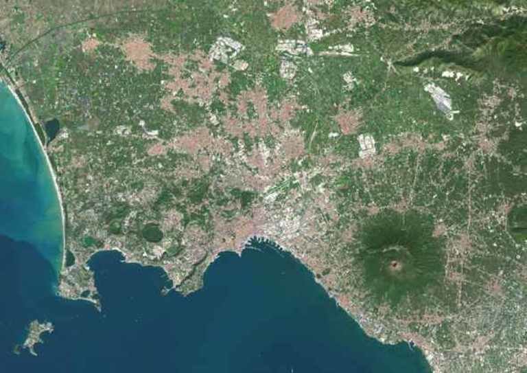 volcanoes submerged near Naples