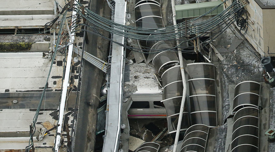 Click to enlarge derailed train hoboken NJ