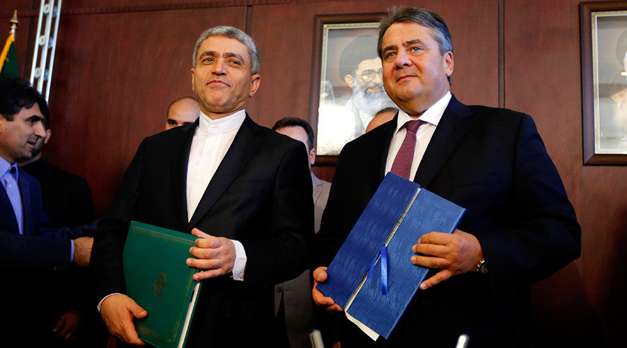 Iran's Economy Minister Ali Tayebnia (L) and German vice chancellor, Economy and Energy Minister Sigmar Gabriel