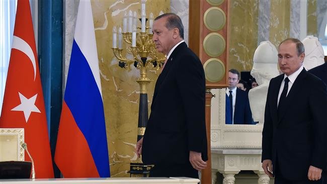 Russian President Vladimir Putin (R) and his Turkish counterpart, Recep Tayyip Erdogan