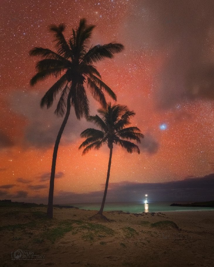 Red Airglow over Easter Island