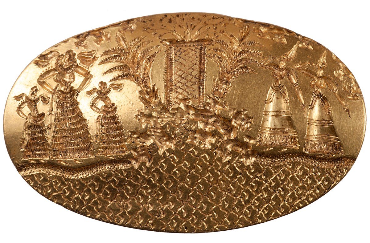 Click to enlarge gold signet ring