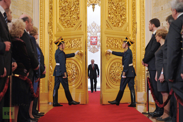 Click to enlarge putin kremlin