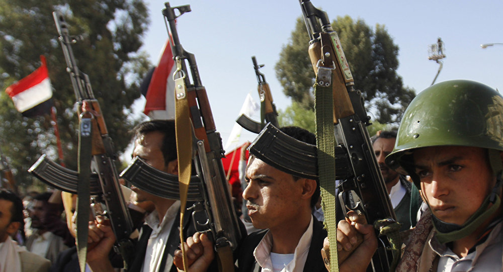 Click to enlarge Houthi supporters