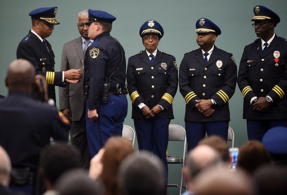 Officer Daniel Aguirre recieving reward