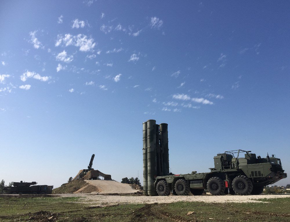Click to enlarge S-400 at Hmeymim airbase