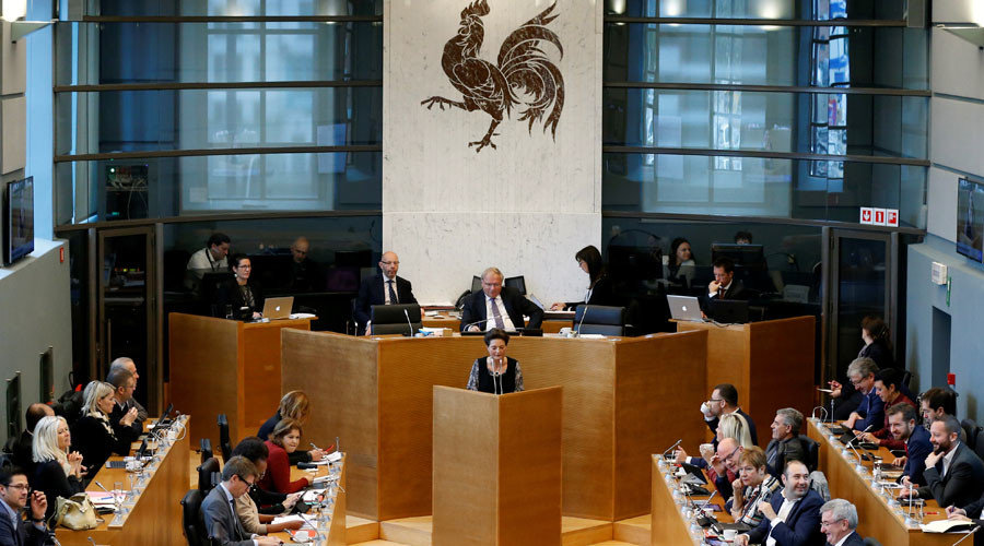 Click to enlarge Andre Antoine, president of the Walloon regional parliament chairs