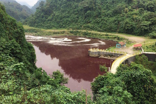 Samalá river turns blood red overnight alarming residents in Quetzaltenango, Guatemala Friday 14th October 2016