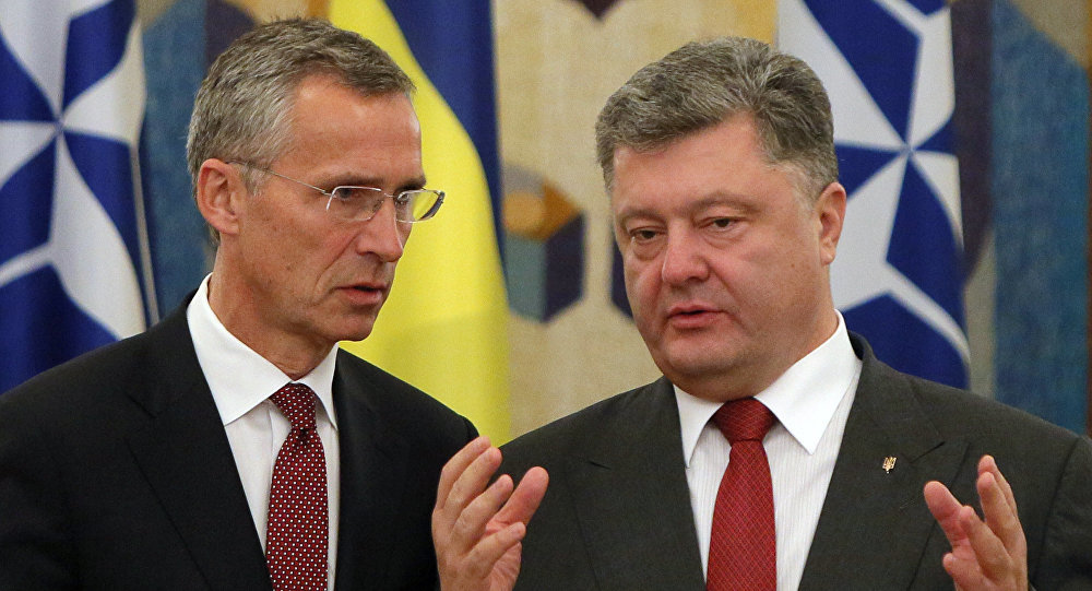 Jens Stoltenberg and Petro Poroshenko