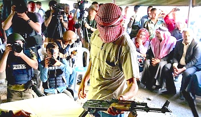 Click to enlarge Surrender of militants Aleppo