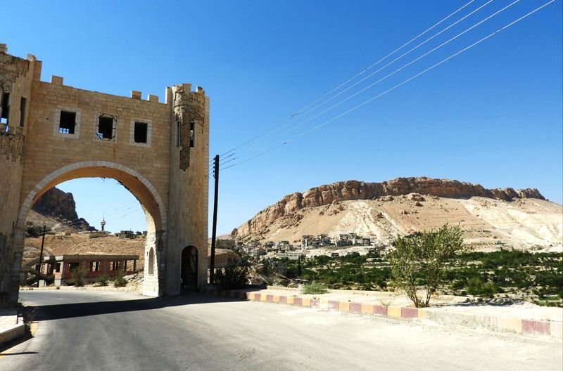 Click to enlarge Gate in Maaloula